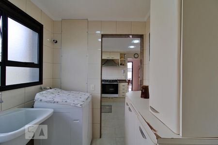 Apartamento para alugar com 240m², 4 quartos e 4 vagasÁrea de Serviço