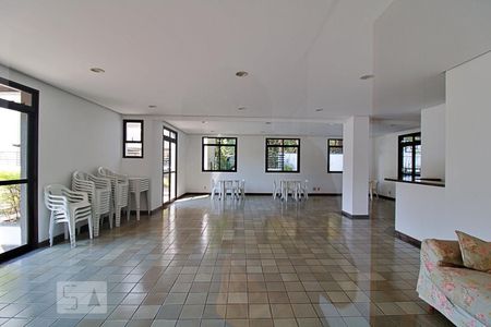Apartamento para alugar com 240m², 4 quartos e 4 vagasÁrea comum - Salão de festas