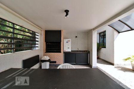 Apartamento para alugar com 240m², 4 quartos e 4 vagasÁrea comum - Churrasqueira