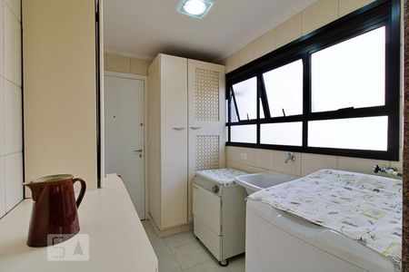 Apartamento para alugar com 240m², 4 quartos e 4 vagasÁrea de Serviço