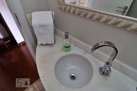 Apartamento para alugar com 240m², 4 quartos e 4 vagasLavabo