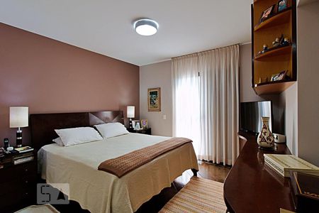 Apartamento para alugar com 240m², 4 quartos e 4 vagasSuíte 1