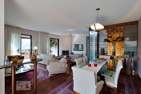 Sala de apartamento para alugar com 4 quartos, 240m² em Vila Andrade, São Paulo