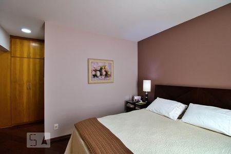 Apartamento para alugar com 240m², 4 quartos e 4 vagasSuíte 1