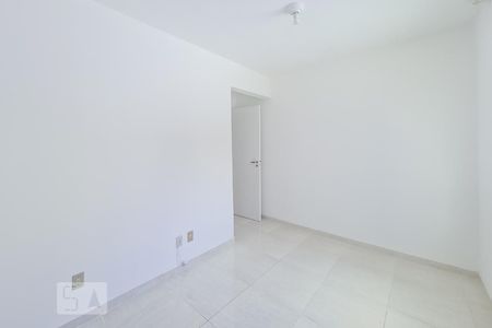 Apartamento para alugar com 74m², 2 quartos e 1 vagaQuarto