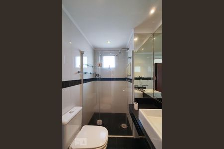 Apartamento à venda com 164m², 3 quartos e 4 vagasBanheiro da suíte 2