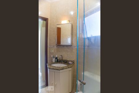 Casa à venda com 125m², 2 quartos e 3 vagasBanheiro da Suíte 1