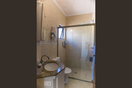 Casa à venda com 125m², 2 quartos e 3 vagasBanheiro da Suíte 1