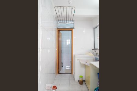 Casa à venda com 180m², 2 quartos e 2 vagasÁrea de serviço