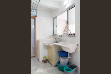 Casa à venda com 180m², 2 quartos e 2 vagasÁrea de serviço