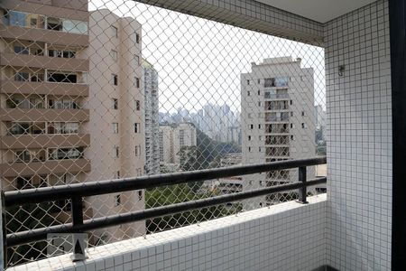Varanda da Sala de casa para alugar com 2 quartos, 58m² em Vila Andrade, São Paulo