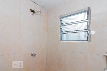 BANHEIRO de casa para alugar com 1 quarto, 50m² em Jardim Marisa, São Paulo