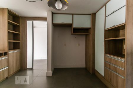 Apartamento à venda com 189m², 3 quartos e 3 vagas Apartamento à venda com 189m², 3 quartos e 3 vagasCozinha
