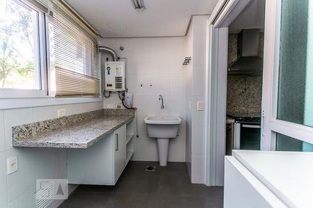 Apartamento à venda com 189m², 3 quartos e 3 vagas Apartamento à venda com 189m², 3 quartos e 3 vagasÁrea de Serviço