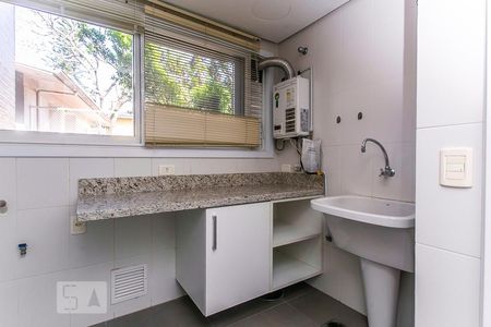 Apartamento à venda com 189m², 3 quartos e 3 vagas Apartamento à venda com 189m², 3 quartos e 3 vagasÁrea de Serviço