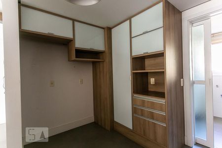 Apartamento à venda com 189m², 3 quartos e 3 vagas Apartamento à venda com 189m², 3 quartos e 3 vagasCozinha - Armários