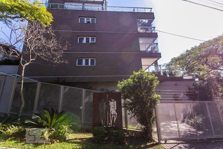 Apartamento à venda com 189m², 3 quartos e 3 vagas Apartamento à venda com 189m², 3 quartos e 3 vagasFachada