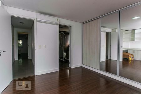 Apartamento à venda com 189m², 3 quartos e 3 vagas Apartamento à venda com 189m², 3 quartos e 3 vagas Suíte 1