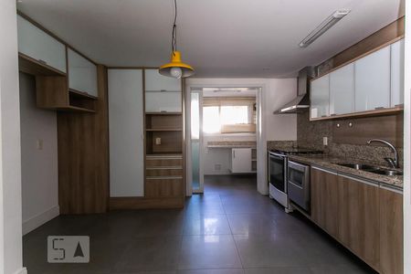 Apartamento à venda com 189m², 3 quartos e 3 vagas Apartamento à venda com 189m², 3 quartos e 3 vagasCozinha