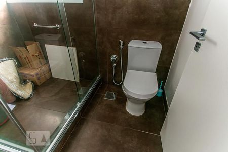 Apartamento à venda com 189m², 3 quartos e 3 vagas Apartamento à venda com 189m², 3 quartos e 3 vagasBanheiro Suíte 1