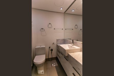 Apartamento à venda com 189m², 3 quartos e 3 vagas Apartamento à venda com 189m², 3 quartos e 3 vagasBanheiro Suíte 3