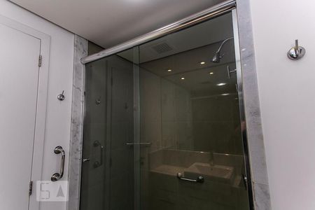 Apartamento à venda com 189m², 3 quartos e 3 vagas Apartamento à venda com 189m², 3 quartos e 3 vagasBanheiro Suíte 3