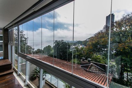 Apartamento à venda com 189m², 3 quartos e 3 vagas Apartamento à venda com 189m², 3 quartos e 3 vagasVista Varanda