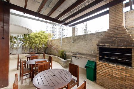 Apartamento à venda com 140m², 2 quartos e 1 vaga Apartamento à venda com 140m², 2 quartos e 1 vagaÁrea comum - Churrasqueira