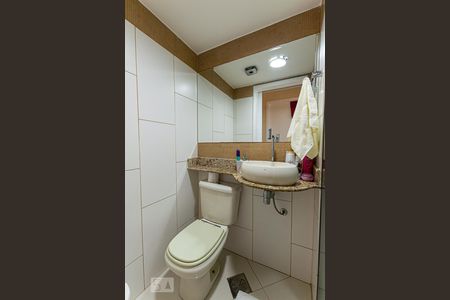 Apartamento à venda com 140m², 2 quartos e 1 vaga Apartamento à venda com 140m², 2 quartos e 1 vagaBanheiro Social