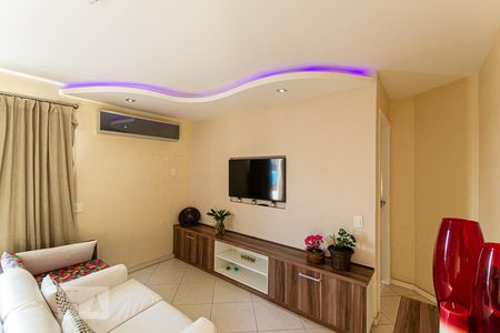 Sala de apartamento à venda com 2 quartos, 140m² em Santa Rosa, Niterói