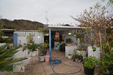 Apartamento à venda com 300m², 2 quartos e sem vagaPiscina