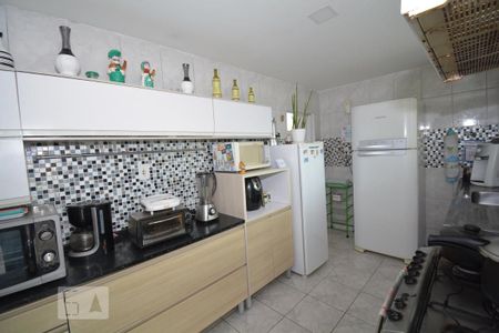 Apartamento à venda com 300m², 2 quartos e sem vagaCozinha