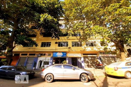 Apartamento à venda com 300m², 2 quartos e sem vaga Apartamento à venda com 300m², 2 quartos e sem vagaFachada