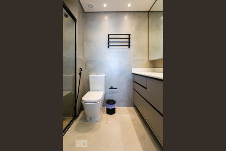 Banheiro de apartamento à venda com 1 quarto, 35m² em Pinheiros, São Paulo