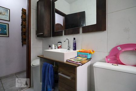 Casa à venda com 135m², 2 quartos e 2 vagasBanheiro 1