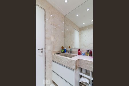 Apartamento à venda com 115m², 3 quartos e 2 vagasBanheiro quarto 3 suíte