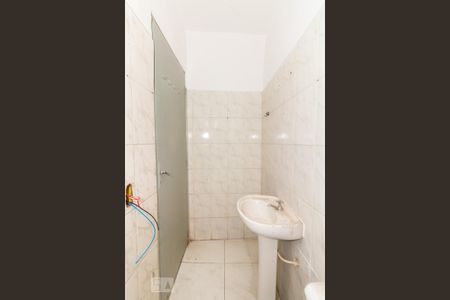 Casa de condomínio para alugar com 75m², 2 quartos e 1 vaga Casa de condomínio para alugar com 75m², 2 quartos e 1 vagaBanheiro da Suíte 1