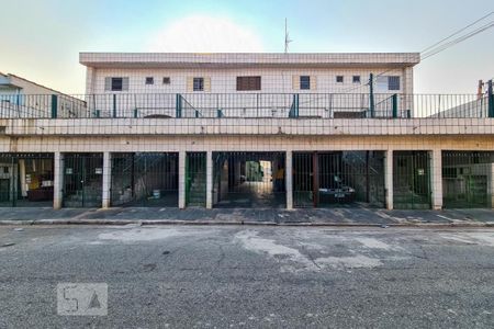 Casa de condomínio para alugar com 75m², 2 quartos e 1 vaga Casa de condomínio para alugar com 75m², 2 quartos e 1 vagaFachada