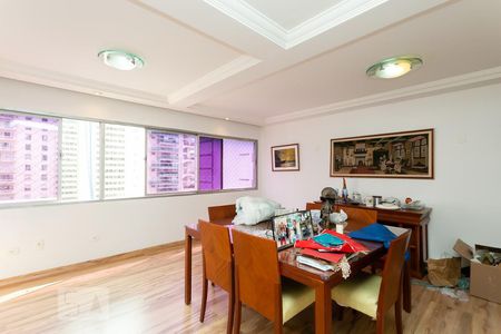 Apartamento à venda com 200m², 4 quartos e 2 vagasSala