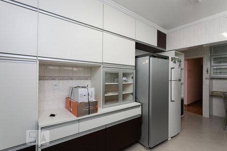 Apartamento à venda com 200m², 4 quartos e 2 vagasCozinha