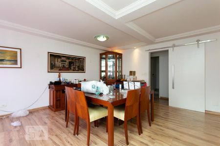 Apartamento à venda com 200m², 4 quartos e 2 vagasSala