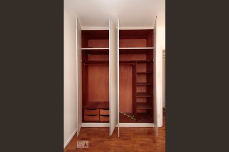 Apartamento para alugar com 110m², 3 quartos e 2 vagasQuarto 2