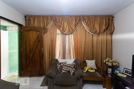 Sala de casa à venda com 3 quartos, 146m² em Jardim das Flores, Osasco