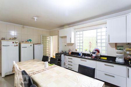 Casa à venda com 146m², 3 quartos e 2 vagasCozinha