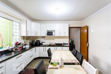 Casa à venda com 146m², 3 quartos e 2 vagasCozinha