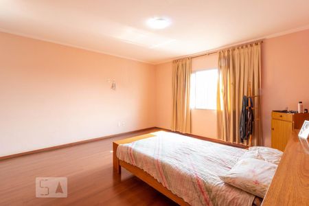 Casa à venda com 130m², 5 quartos e 4 vagas Casa à venda com 130m², 5 quartos e 4 vagasSuíte 1