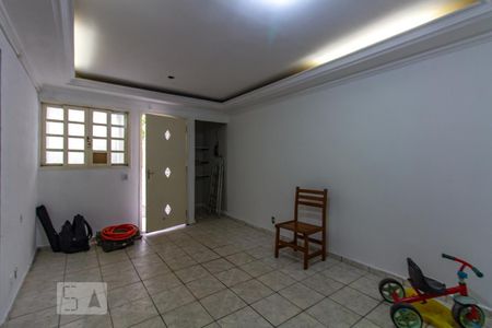 Apartamento à venda com 90m², 2 quartos e sem vagaSala
