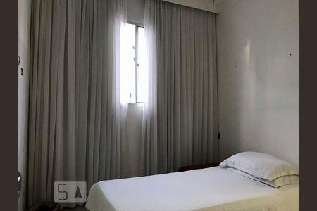 Apartamento à venda com 180m², 3 quartos e 3 vagasQuarto