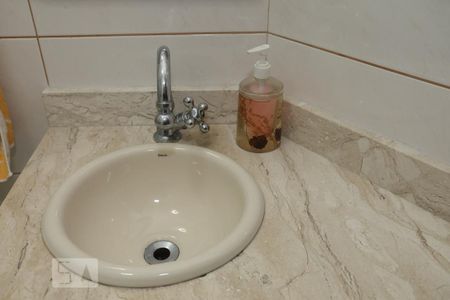 Casa à venda com 244m², 4 quartos e 4 vagasBanheiro do Quarto 4