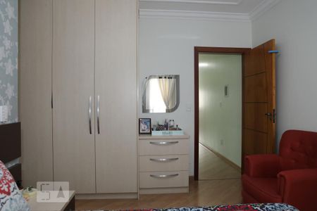 Casa à venda com 244m², 4 quartos e 4 vagasQuarto 1